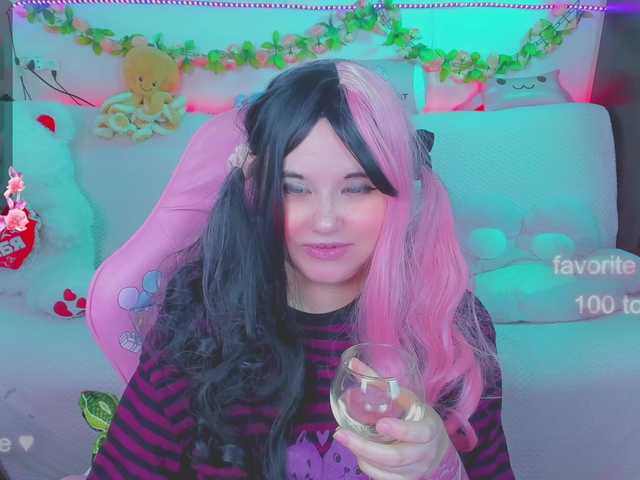 Live sex webcam photo for LittleKitsune #291341303