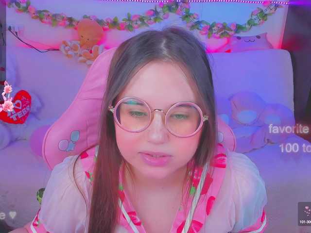 Live sex webcam photo for LittleKitsune #291401169