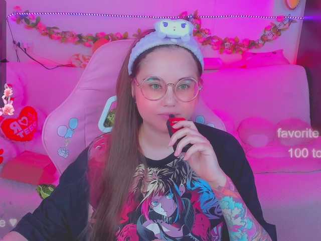 Live sex webcam photo for LittleKitsune #291489720