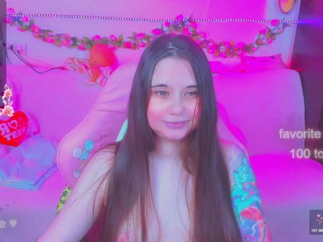 Live sex webcam photo for LittleKitsune #291671527