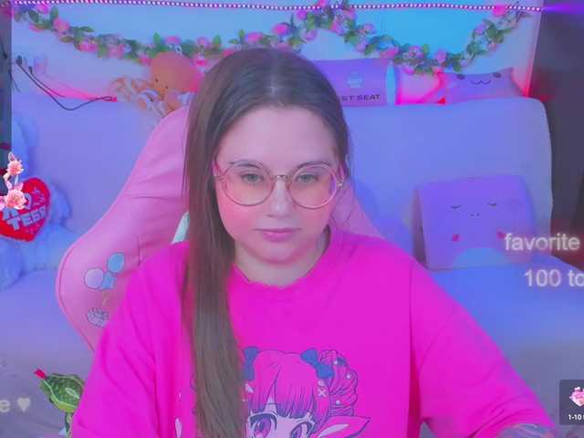 Live sex webcam photo for LittleKitsune #291735175