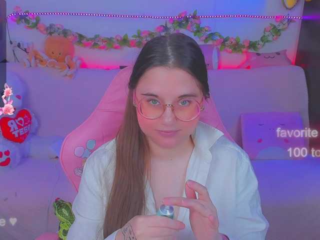 Live sex webcam photo for LittleKitsune #291854385