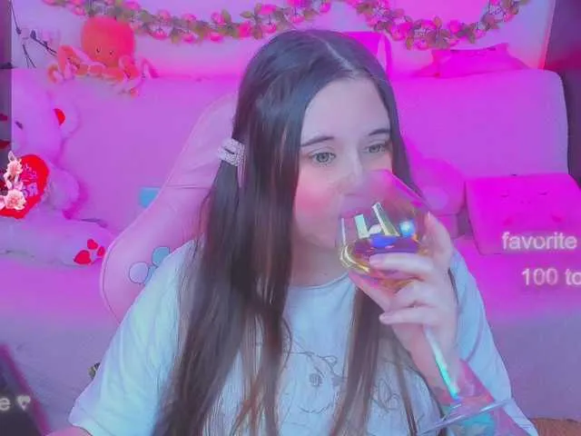 Live sex webcam photo for LittleKitsune #291996335