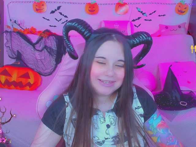 Live sex webcam photo for LittleKitsune #292185403