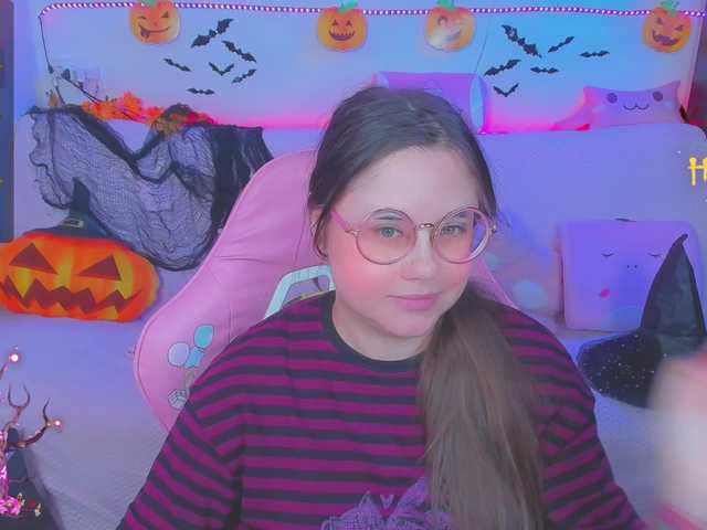 Live sex webcam photo for LittleKitsune #292215637