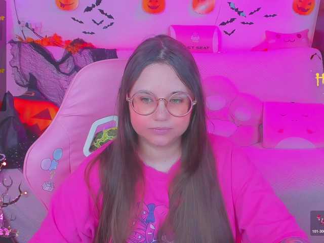 Live sex webcam photo for LittleKitsune #292237445