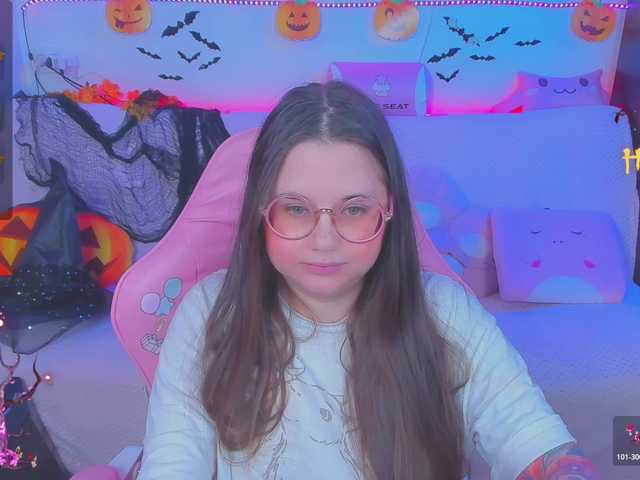 Live sex webcam photo for LittleKitsune #292297042