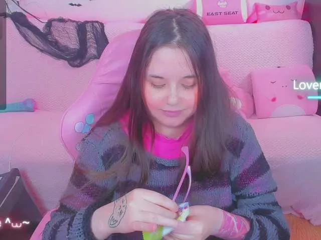 Live sex webcam photo for LittleKitsune #292424934