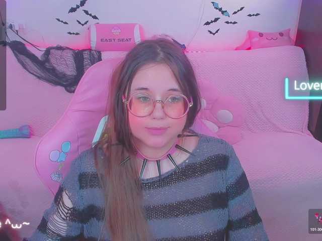 Live sex webcam photo for LittleKitsune #292431318