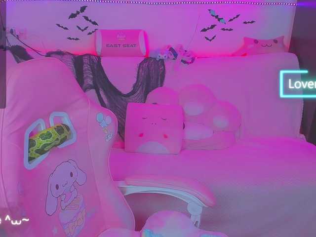 Live sex webcam photo for LittleKitsune #292436489