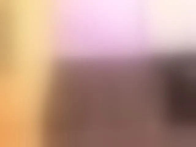 Live sex webcam photo for LittleMia #293128759