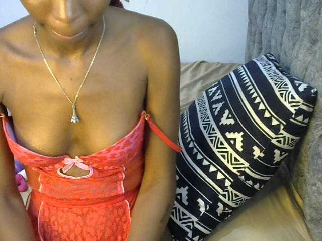 Live sex webcam photo for LittleMisscharming #290970530