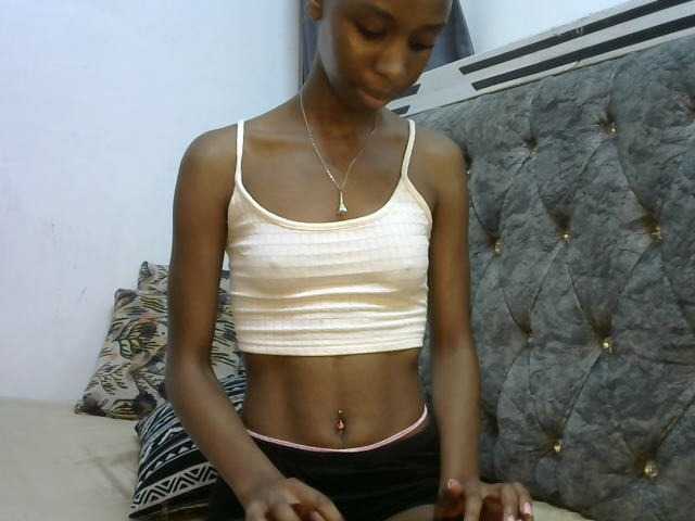 Live sex webcam photo for LittleMisscharming #291424858