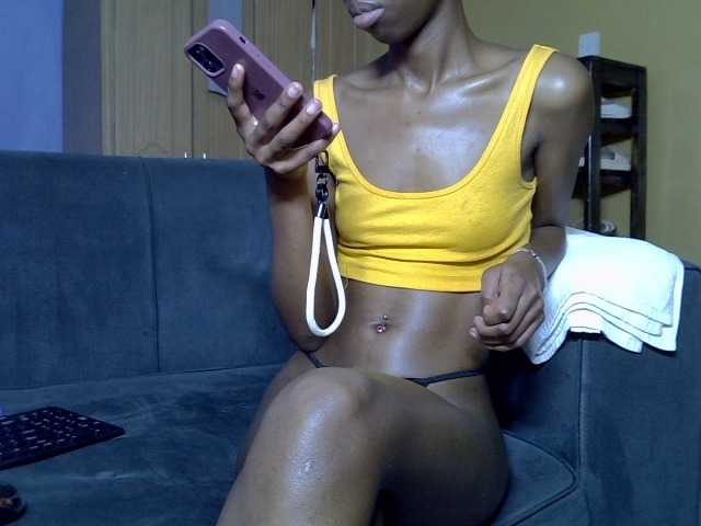 Live sex webcam photo for LittleMisscharming #291900113