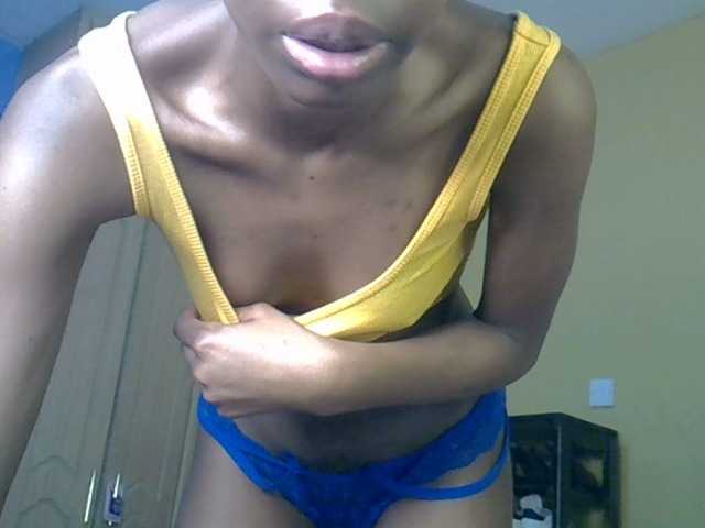 Live sex webcam photo for LittleMisscharming #292060402