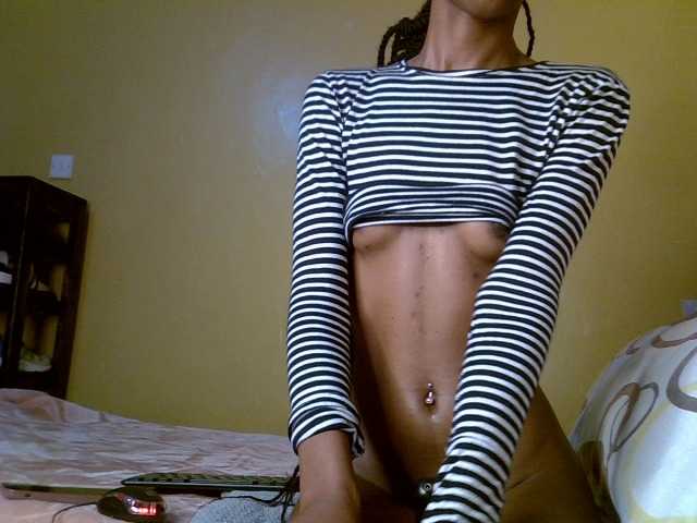 Live sex webcam photo for LittleMisscharming #292095677