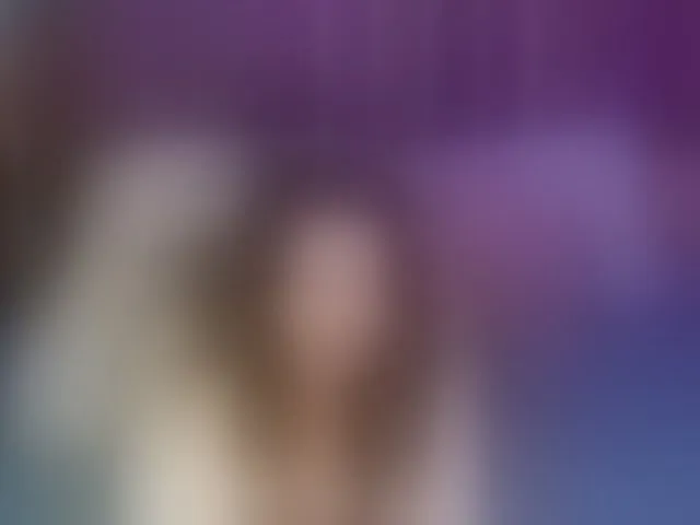 Live sex webcam photo for LittleNicolee #293581345