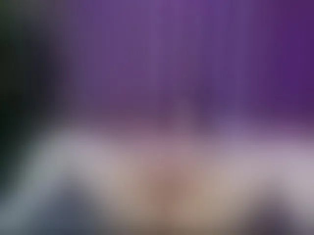 Live sex webcam photo for LittleNicolee #293649176