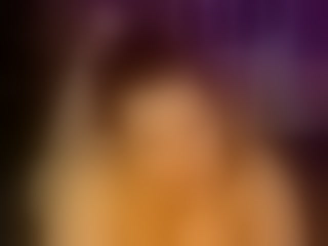 Live sex webcam photo for LittleNicolee #293890083