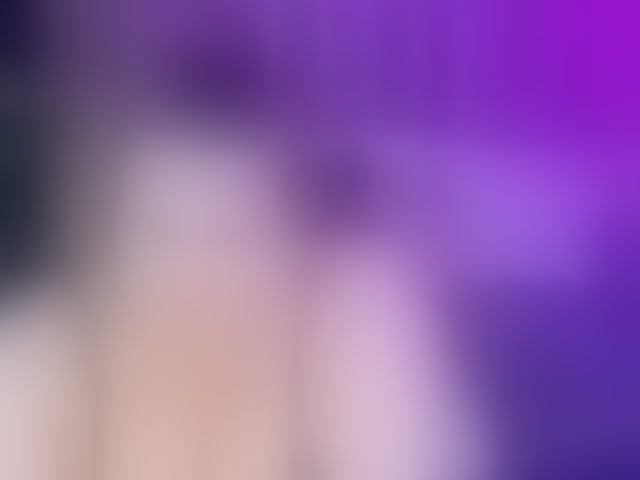 Live sex webcam photo for LittleNicolee #294012805