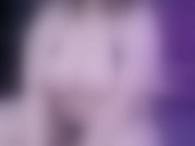 Live sex webcam photo for LittleNicolee #294106235
