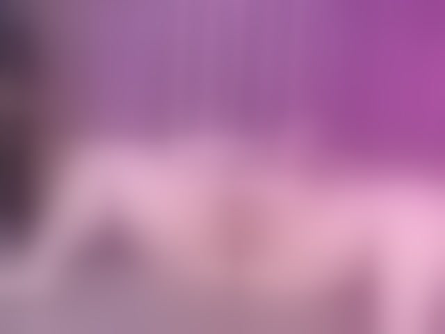 Live sex webcam photo for LittleNicolee #294136315