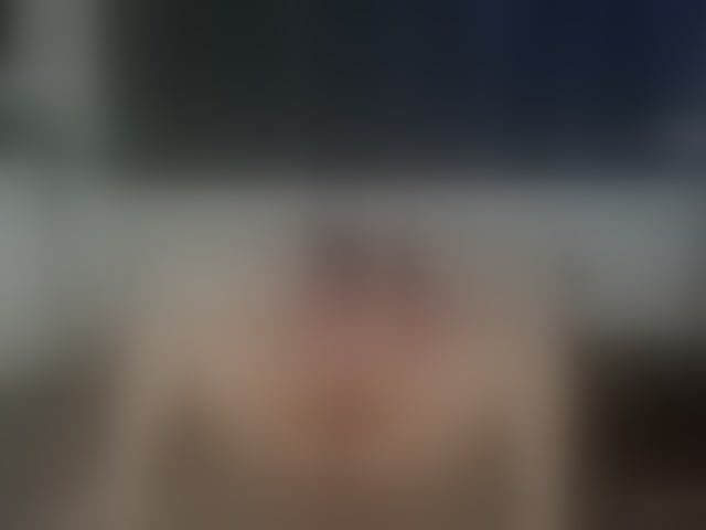 Live sex webcam photo for LittleNicolee #294171555