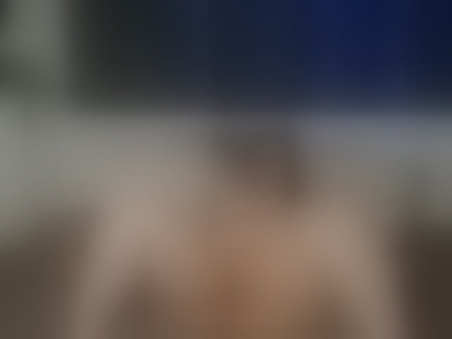 Live sex webcam photo for LittleNicolee #294187150