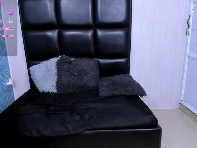 Live sex webcam photo for LittleParker #290376089