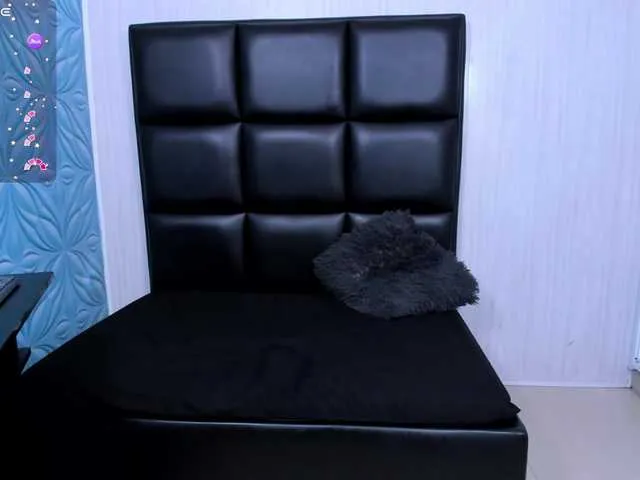 Live sex webcam photo for LittleParker #290628075