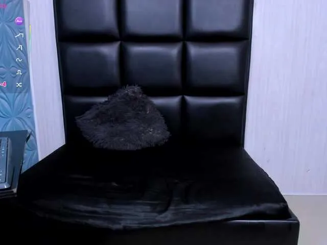 Live sex webcam photo for LittleParker #290661036