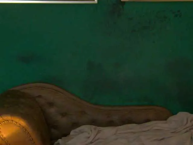 Live sex webcam photo for LittlePoem #291128831