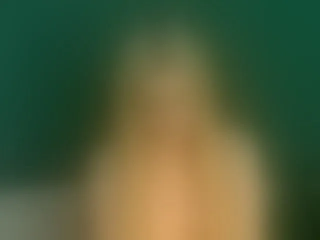 Live sex webcam photo for LittlePoem #293824014