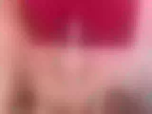 Live sex webcam photo for LittleSalome #272456238