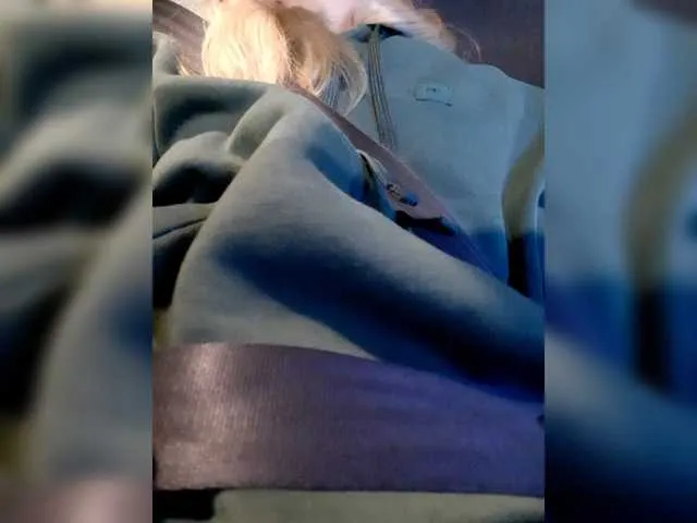 Live sex webcam photo for LittleSammy #293729839