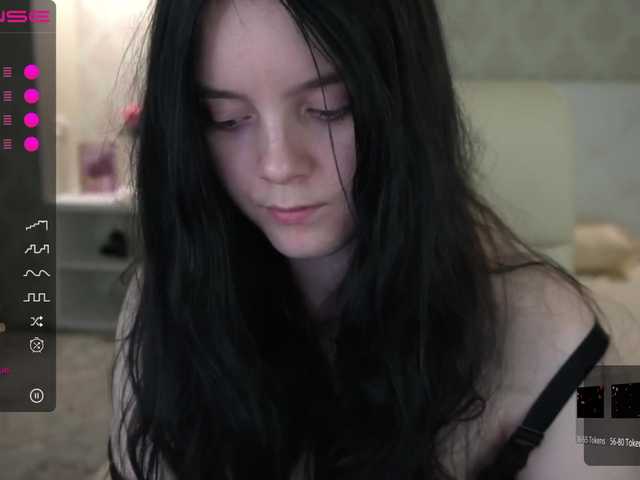 Live sex webcam photo for LittleShyy #274236440