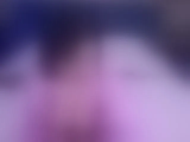 Live sex webcam photo for LittleShyy #293443960