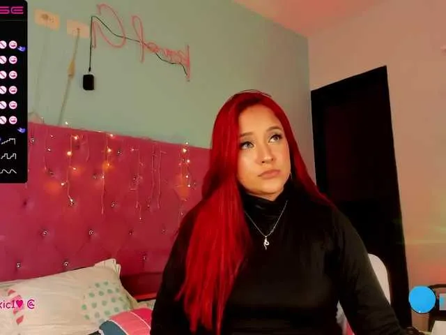 Live sex webcam photo for LittleToxic #273050145