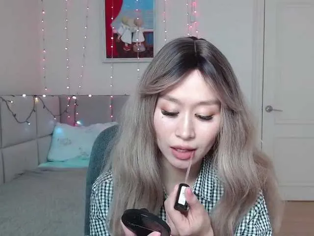 Live sex webcam photo for LiuSeon #272240176