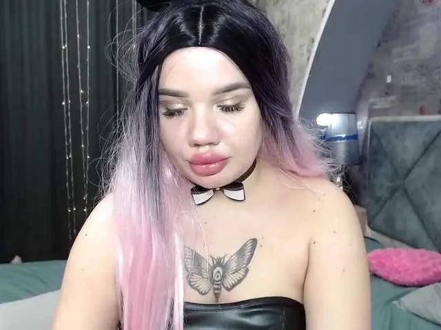 Live sex webcam photo for LiyaMensi #273152702