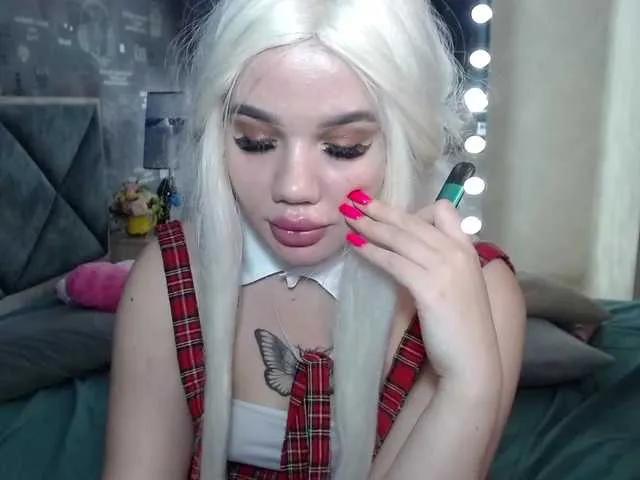 Live sex webcam photo for LiyaMensi #273191476