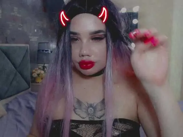 Live sex webcam photo for LiyaMensi #273234889