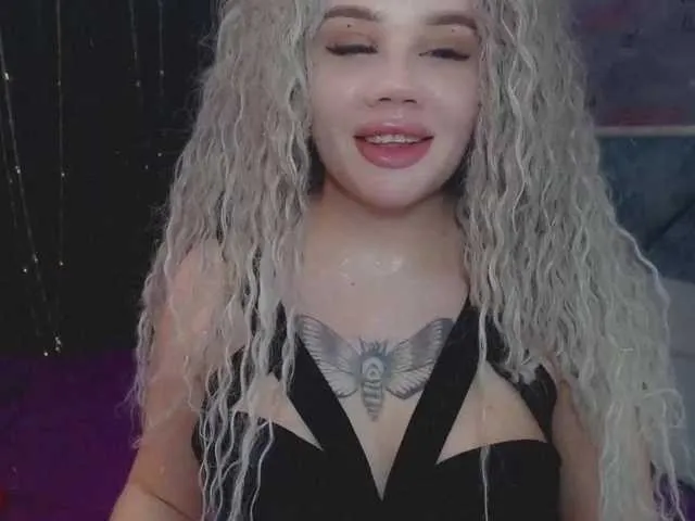Live sex webcam photo for LiyaMensi #273397910