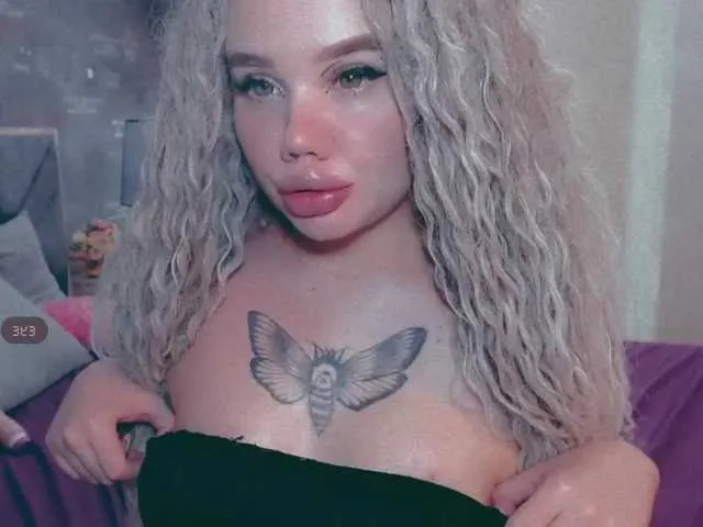 Live sex webcam photo for LiyaMensi #273630968