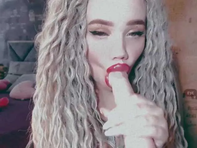 Live sex webcam photo for LiyaMensi #273656516