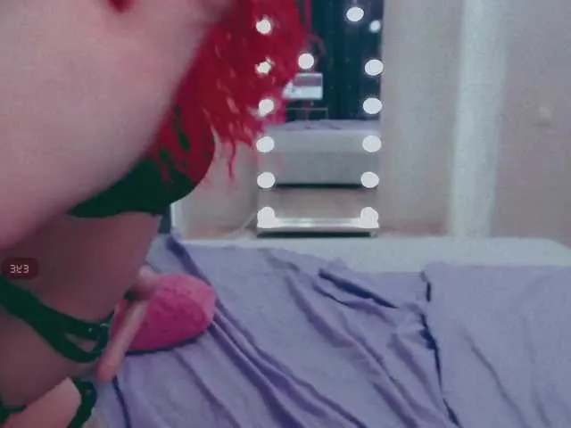 Live sex webcam photo for LiyaMensi #273881721