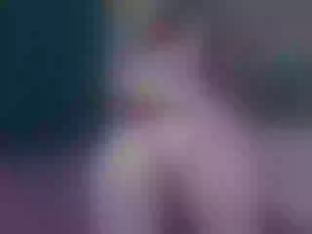 Live sex webcam photo for LiyaMensi #274014540