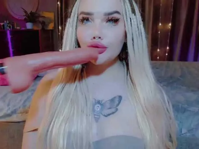 Live sex webcam photo for LiyaMensi #276189046