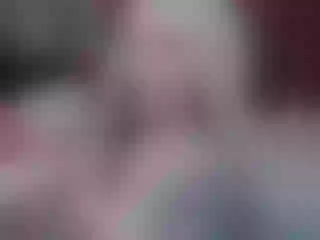Live sex webcam photo for LiyaMensi #276359770