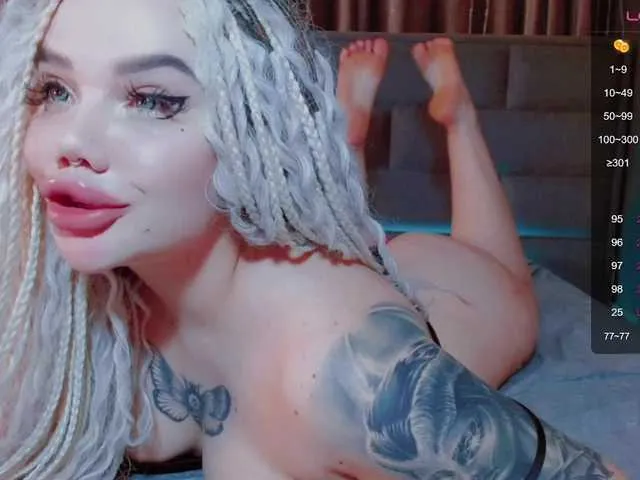 Live sex webcam photo for LiyaMensi #276573825